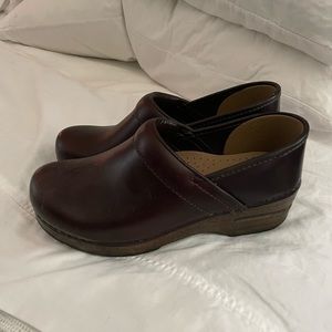 Dansko  burgundy ox blood clogs 38